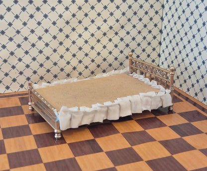 Lundby seng, mangler