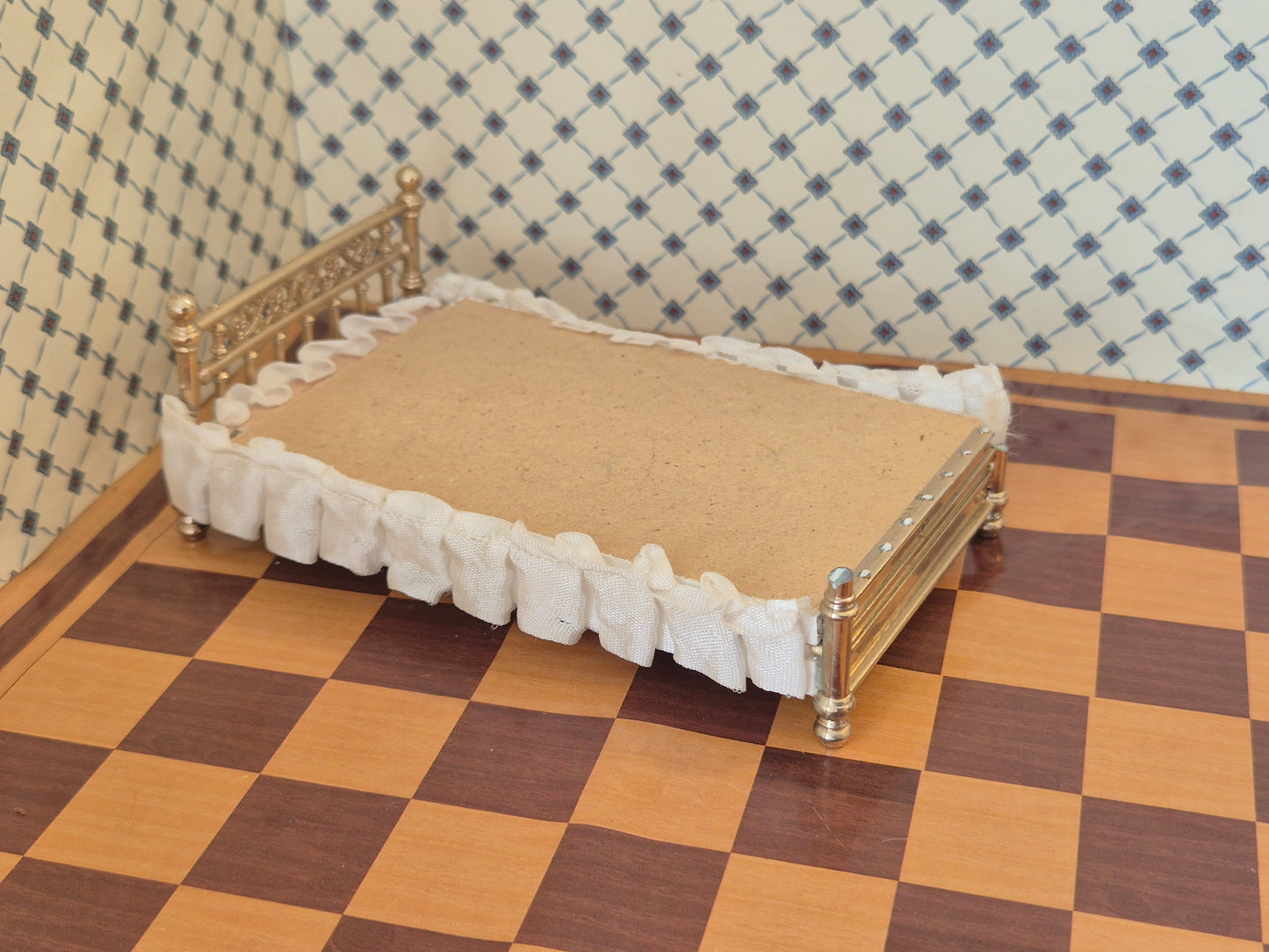 Lundby seng, mangler