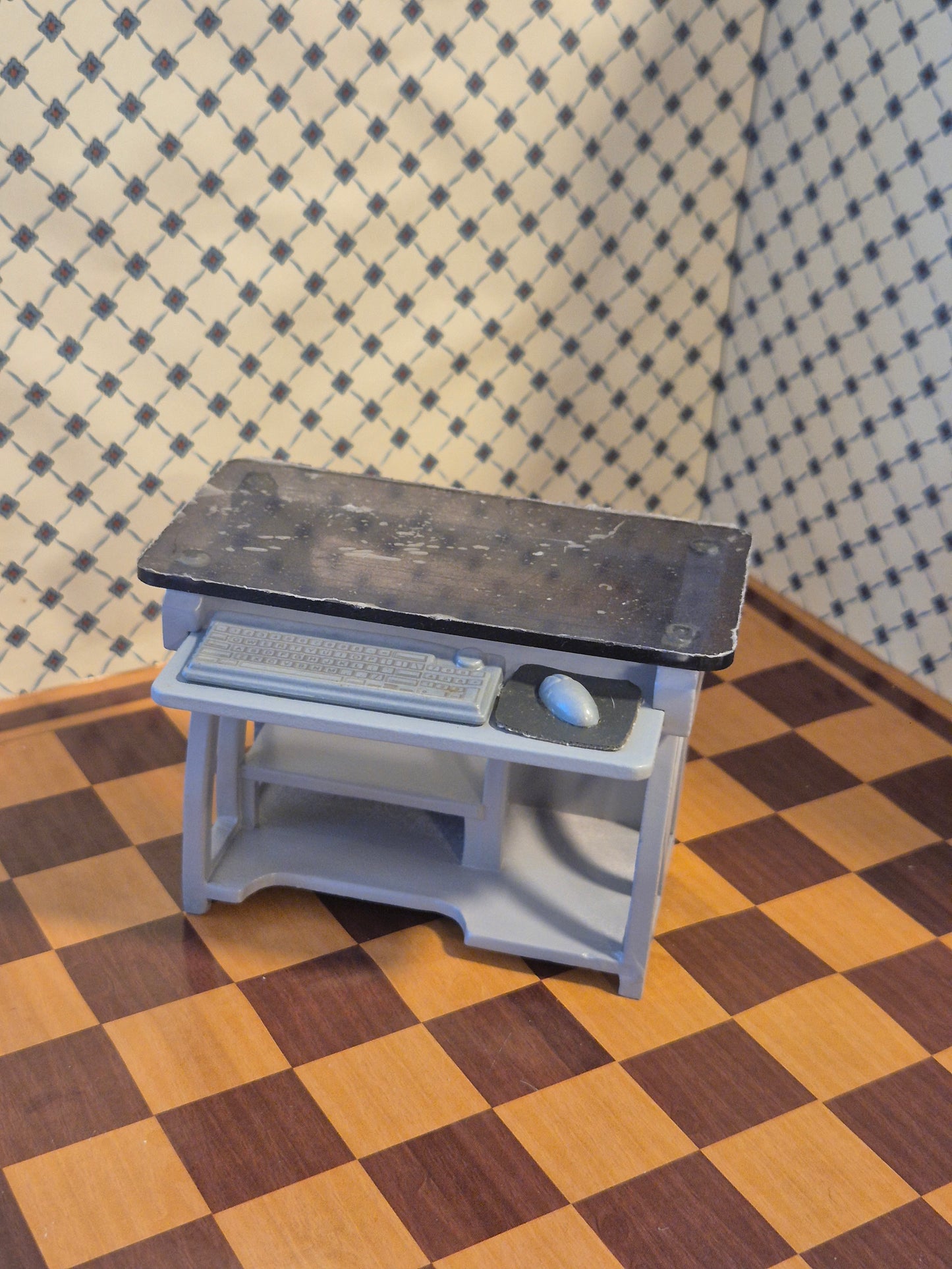 1:12 skrivebord