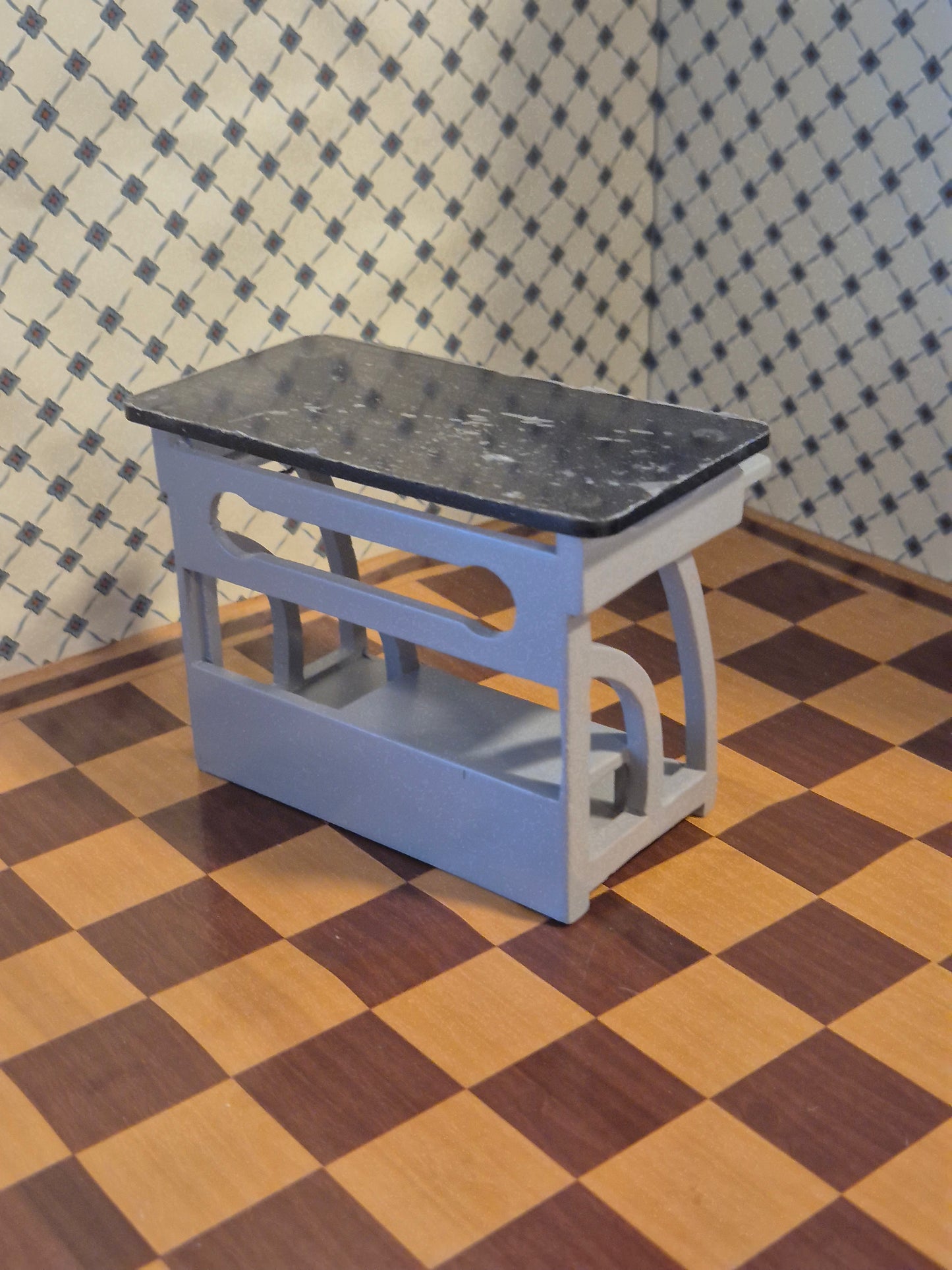 1:12 skrivebord