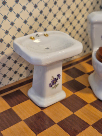 1:12 porcelæn toilet og håndvask, mangler