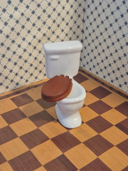 1:12 toilet med løst bræt