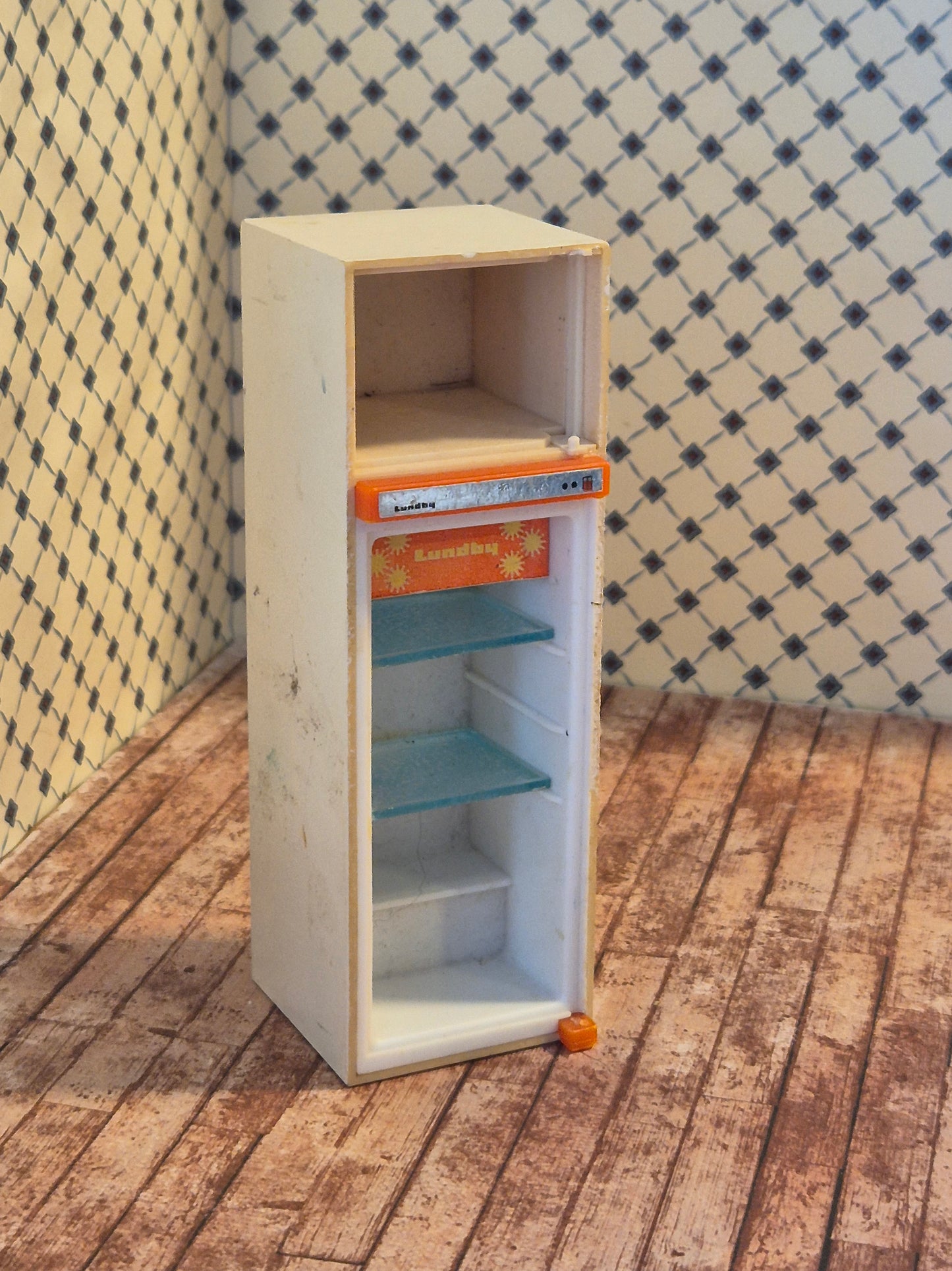 Lundby køleskab, mangler