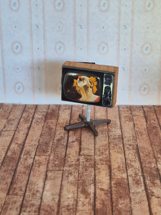Lisa TV, patina