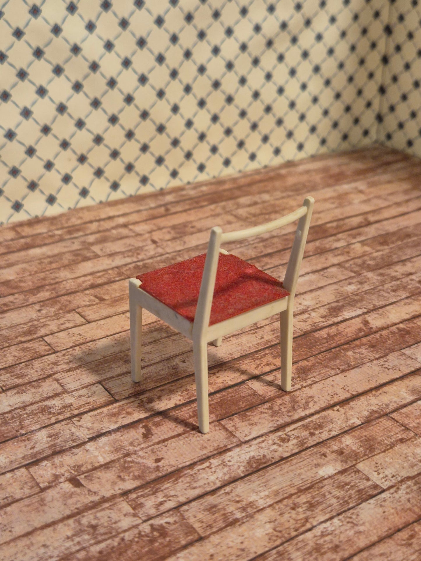 Brio stol med mangler