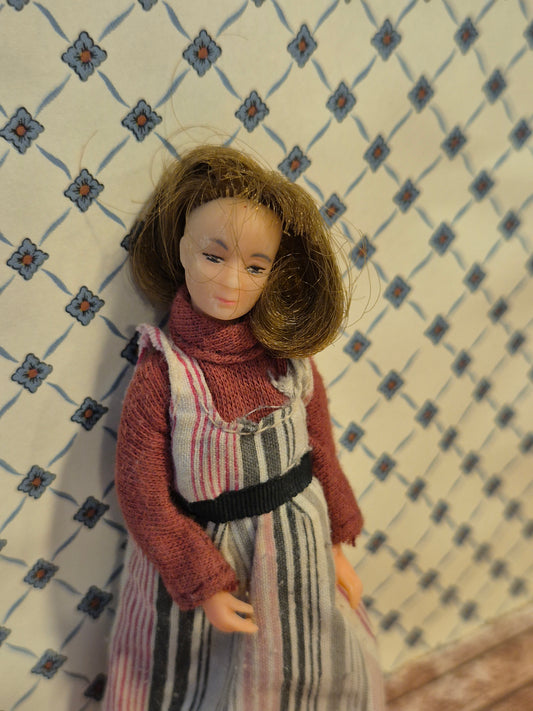 Lundby dame, lille skade