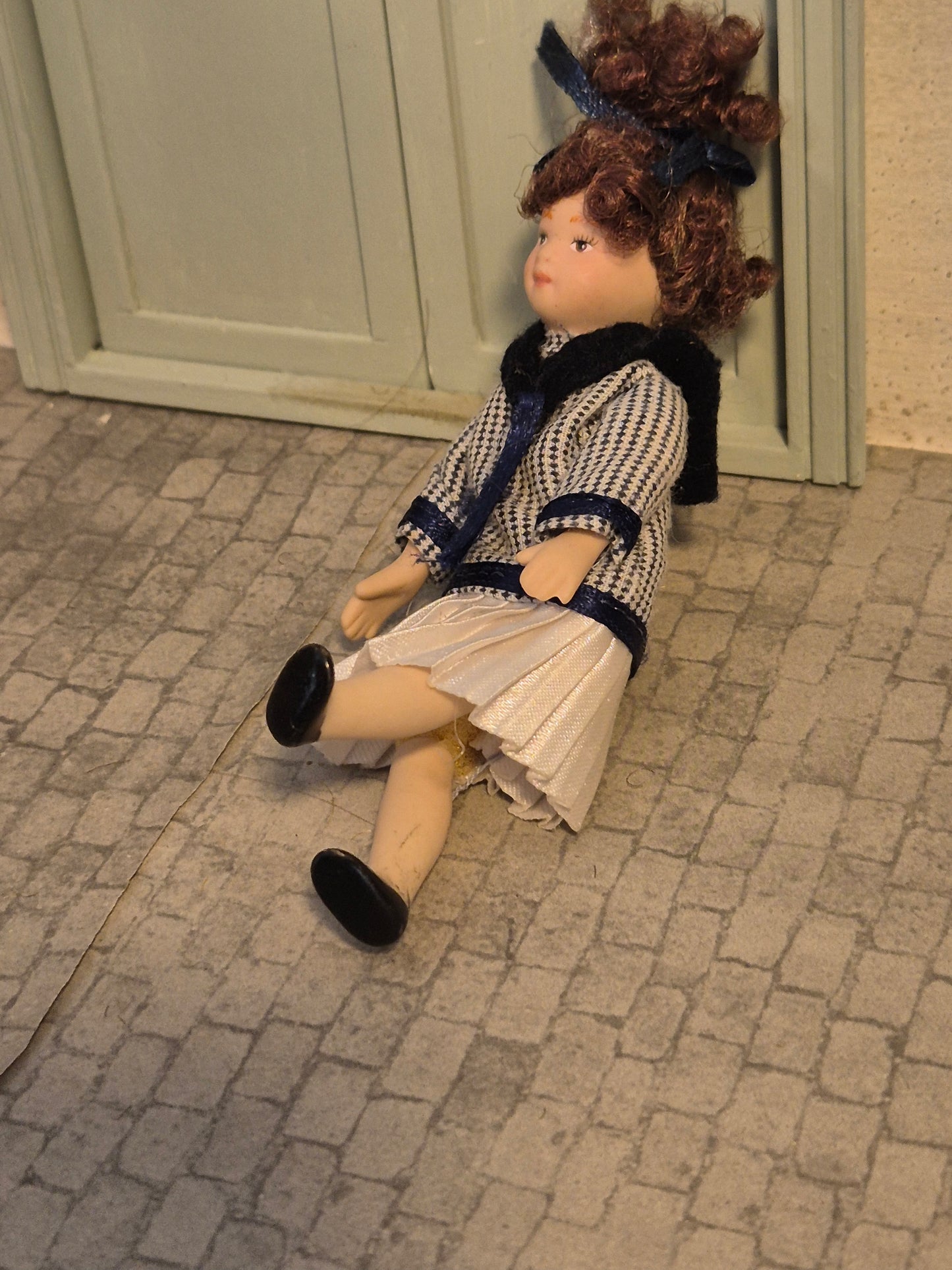 1:12 pige, dårlige ben