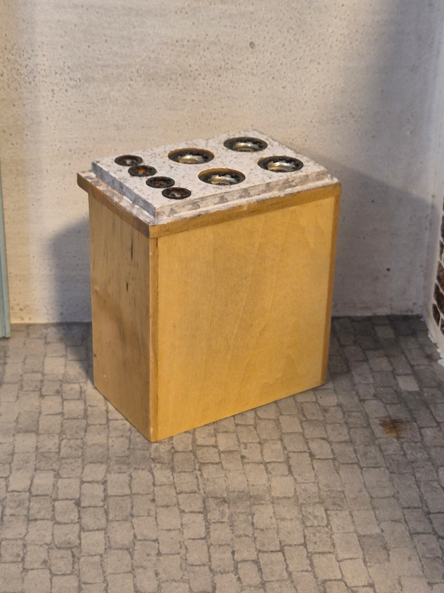 1:12 komfur