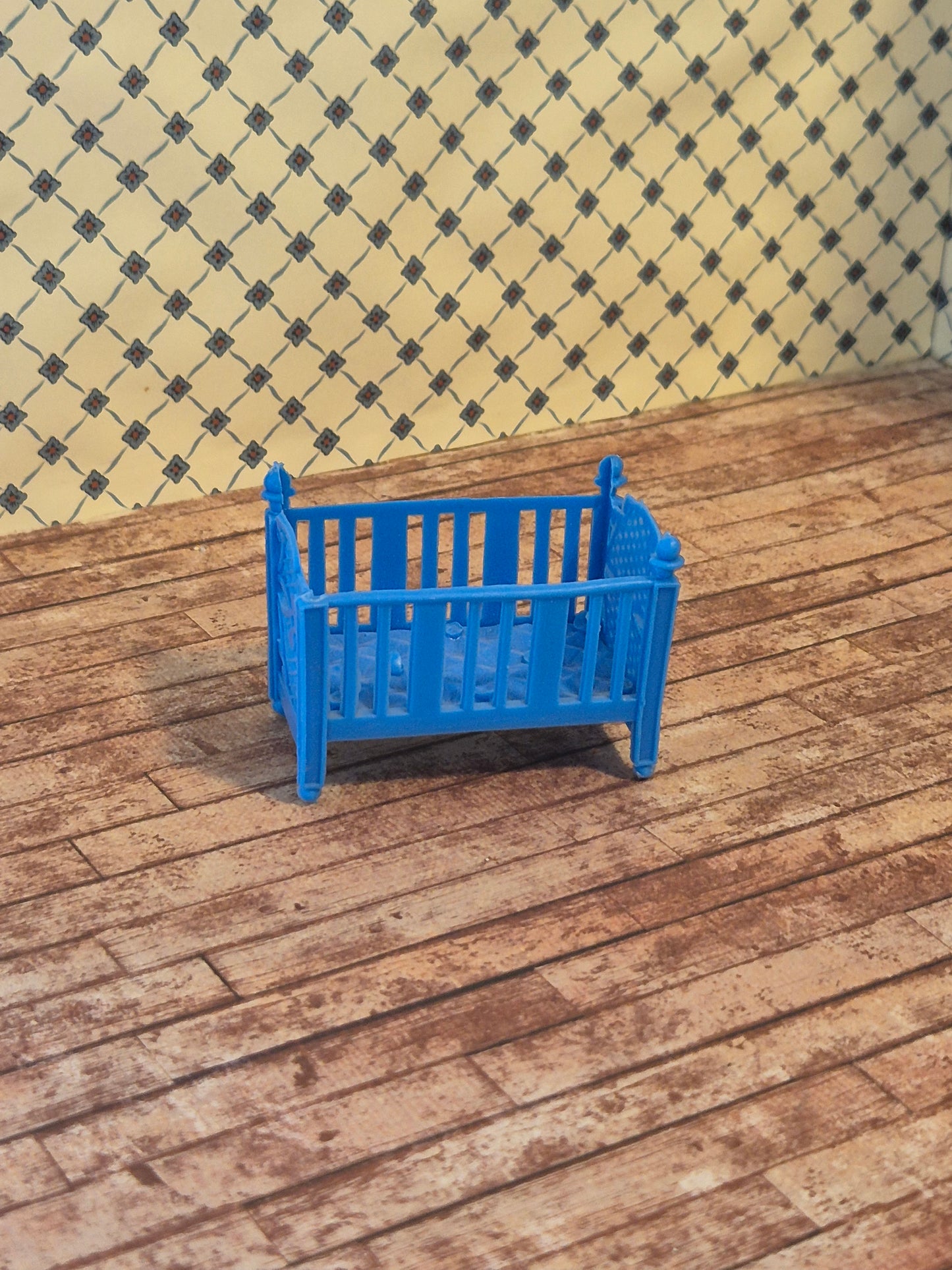 1:18 børneseng