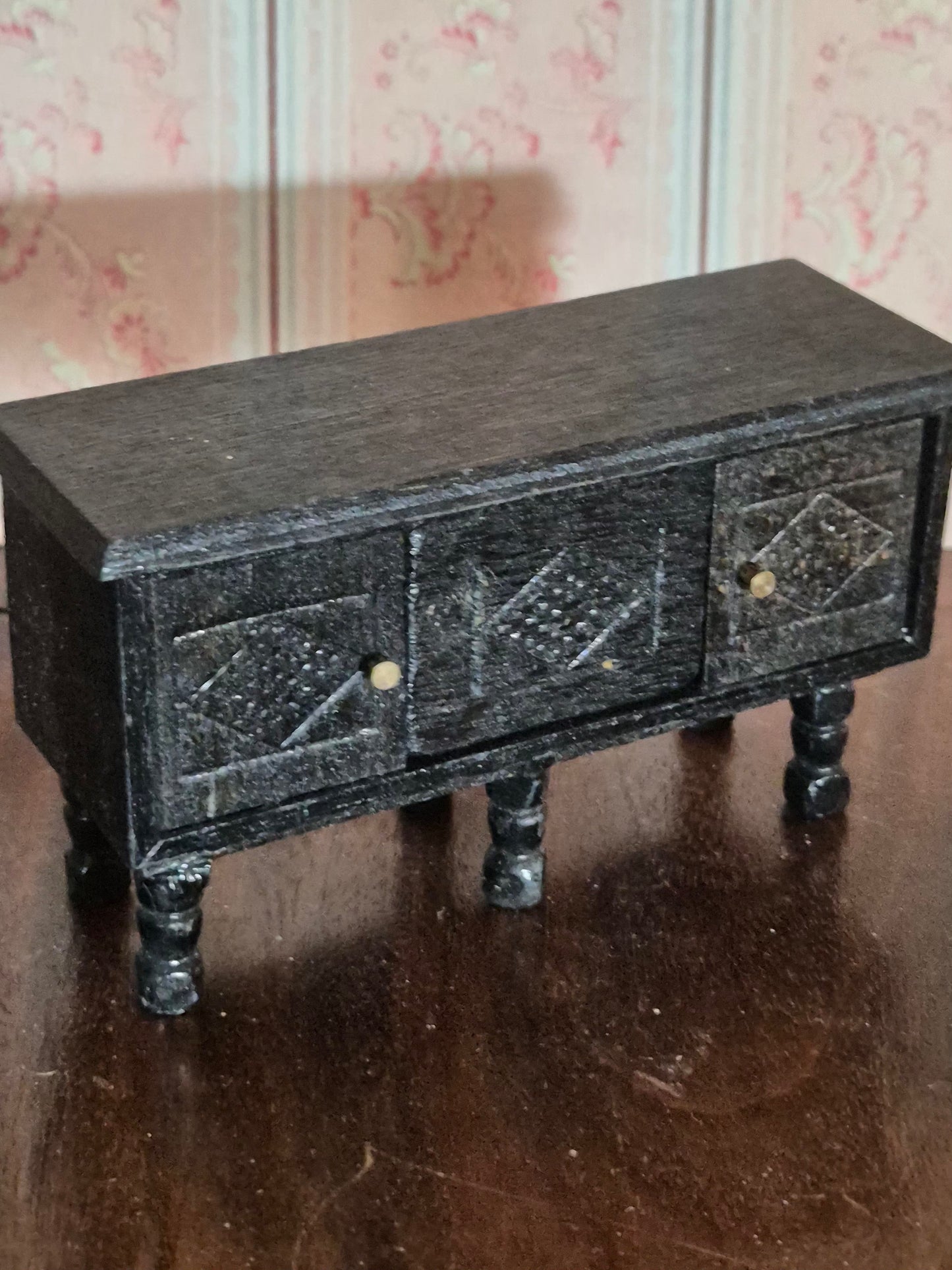 Barton Tudor skænk