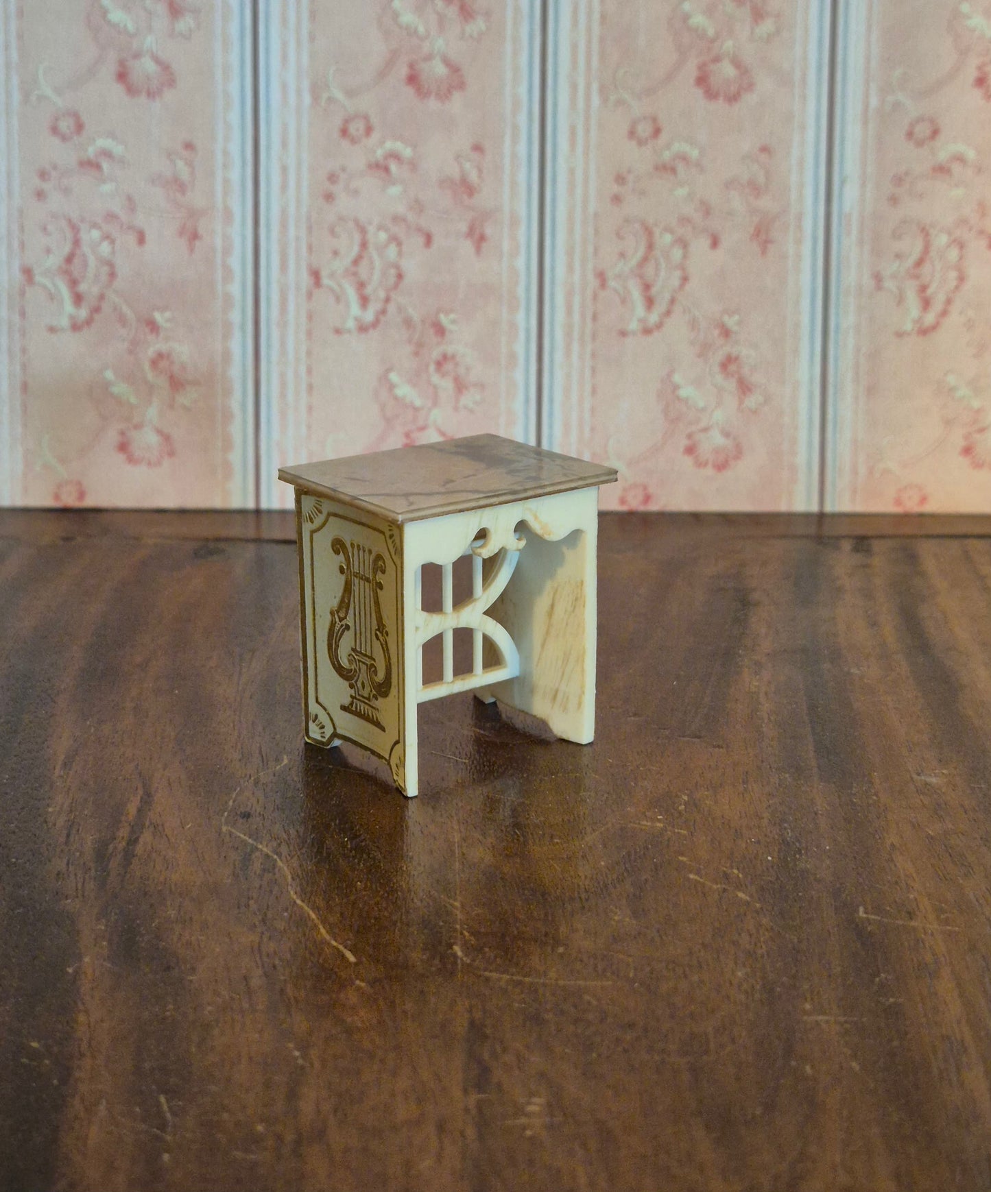 Petite Princess sidebord