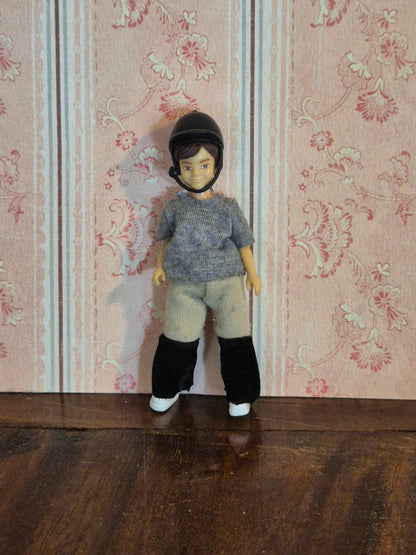 Lundby dreng i ridetøj