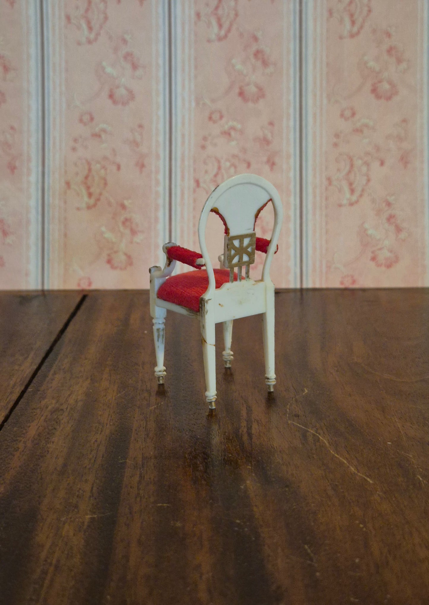 Petite Princess stol med limrester