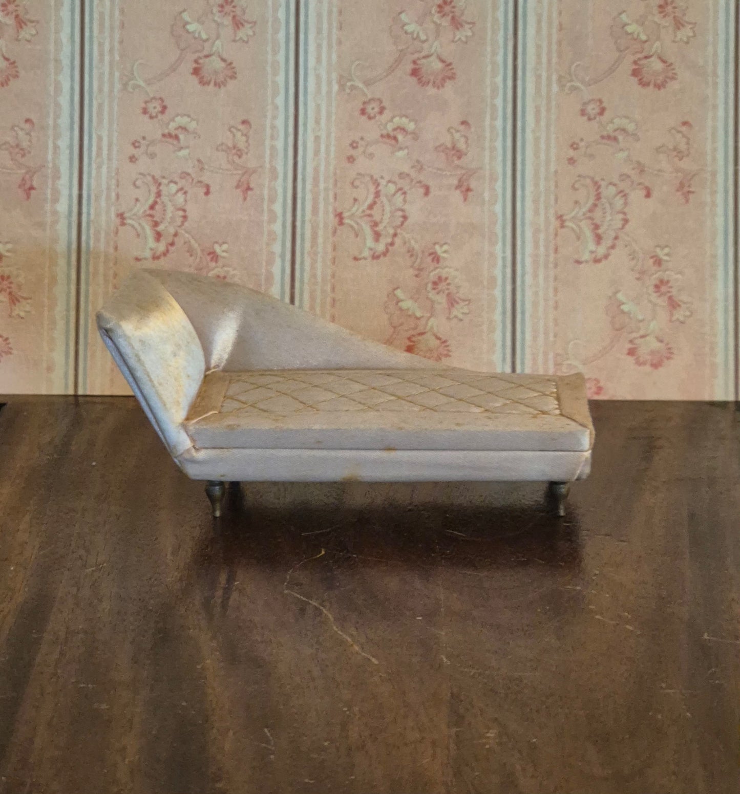 Petite Princess divan