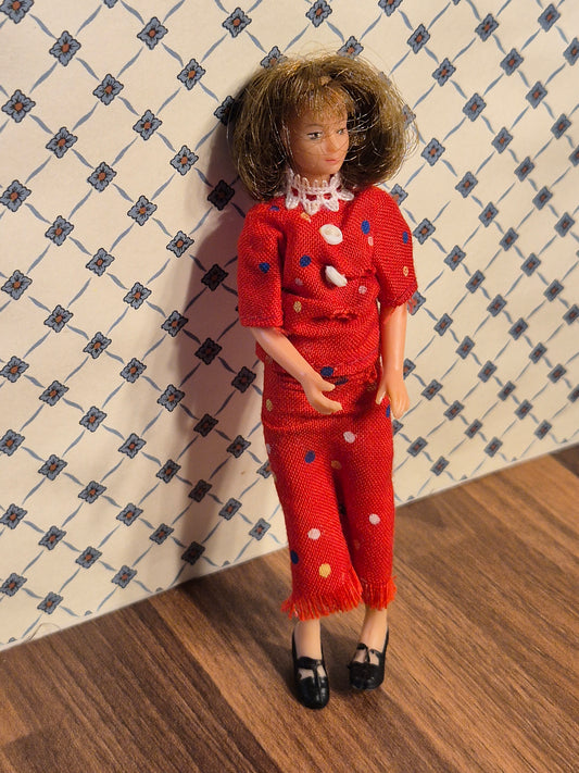 Lundby dame, skævt ben