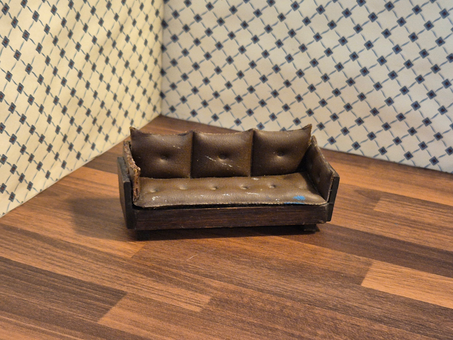 Hanse sofa med skrammer