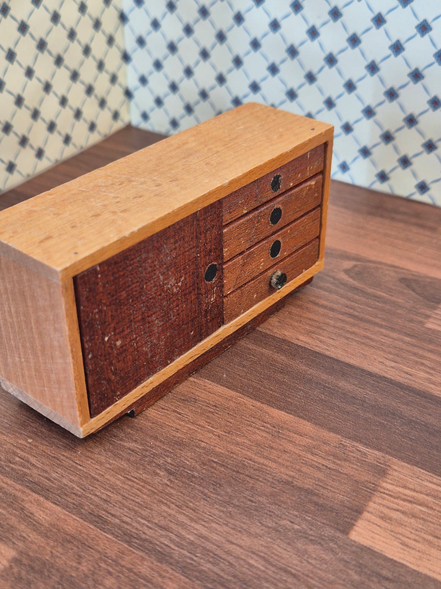 Lundby skab uden ben