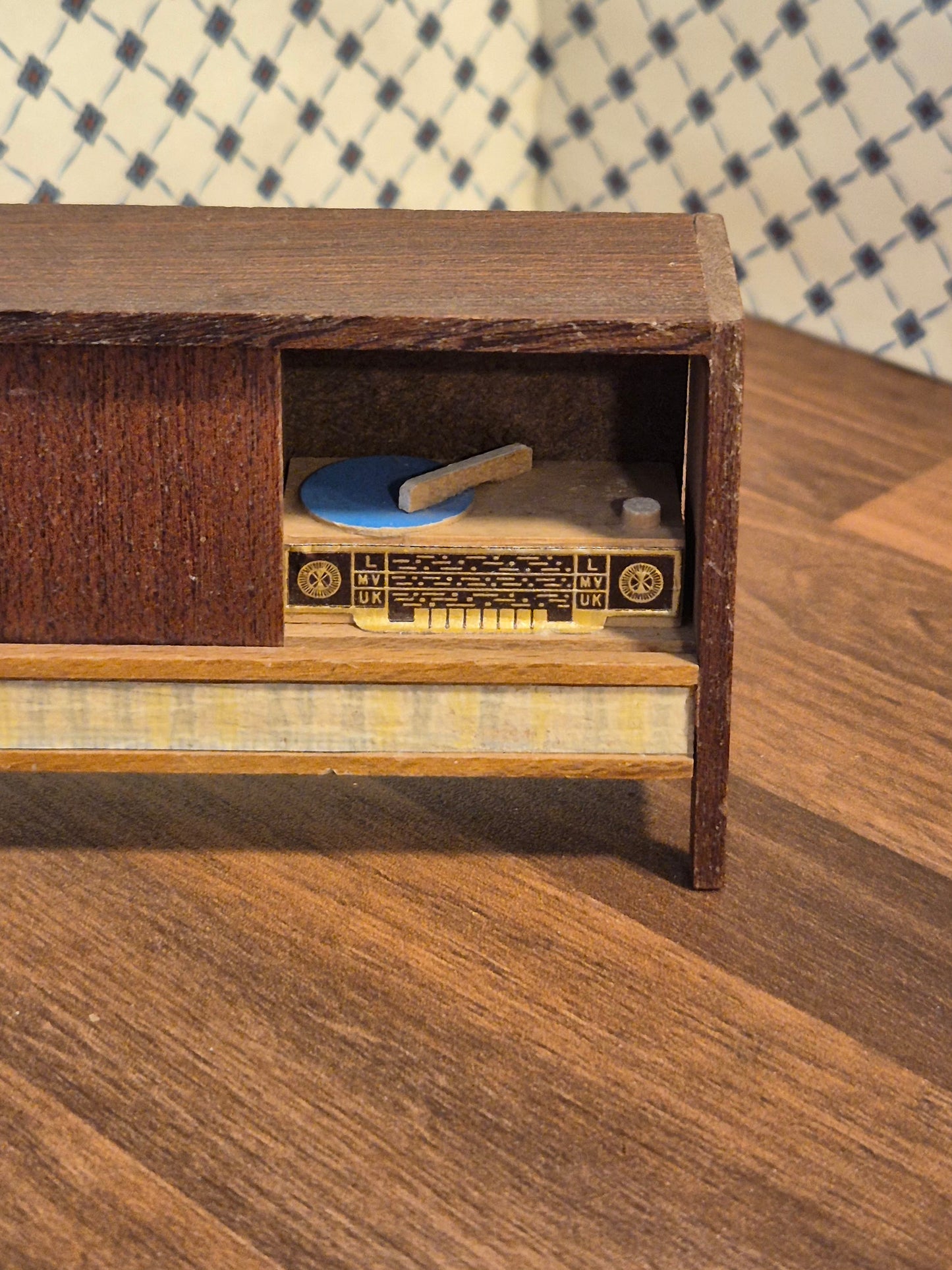 Lundby TV og grammofon