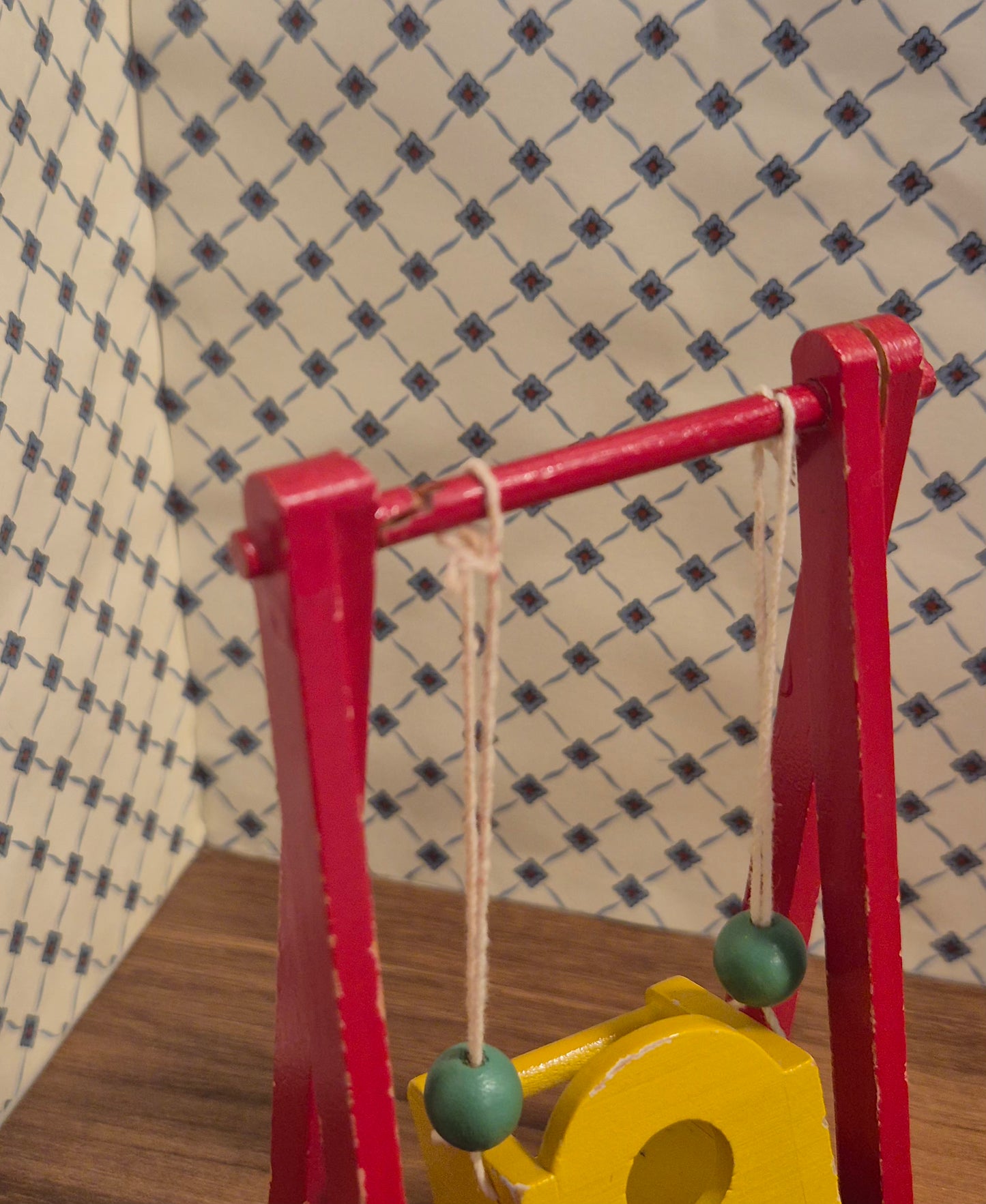 Lundby gynge med skade
