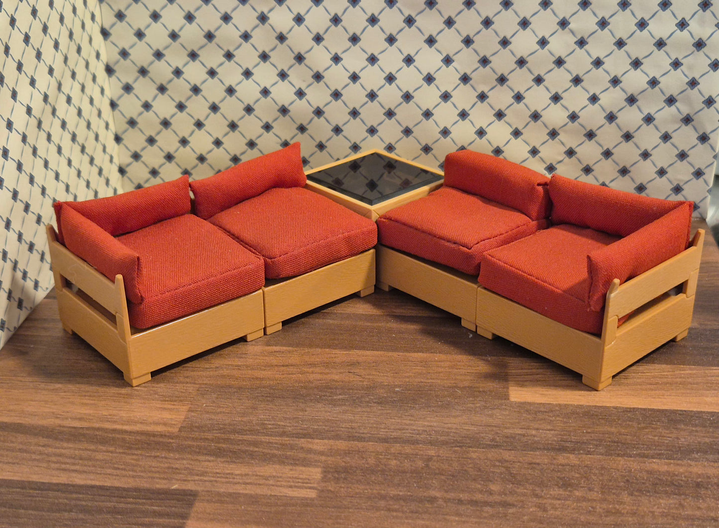 TOMY  sofa