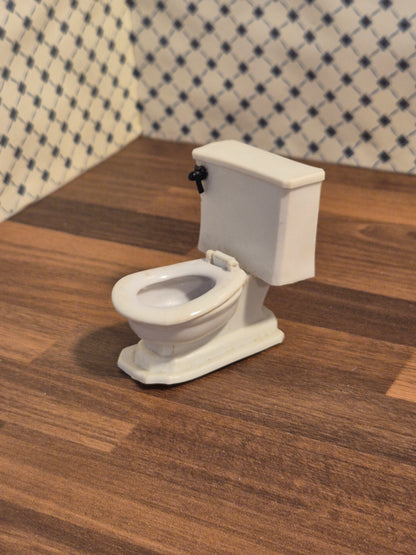 Renwal  toilet, skadet