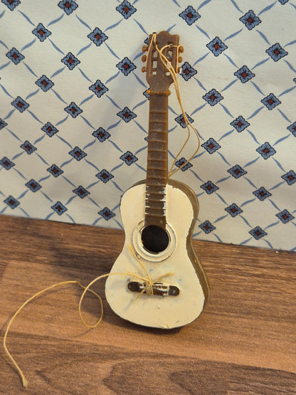 Hogarin  guitar  med  brugsspor
