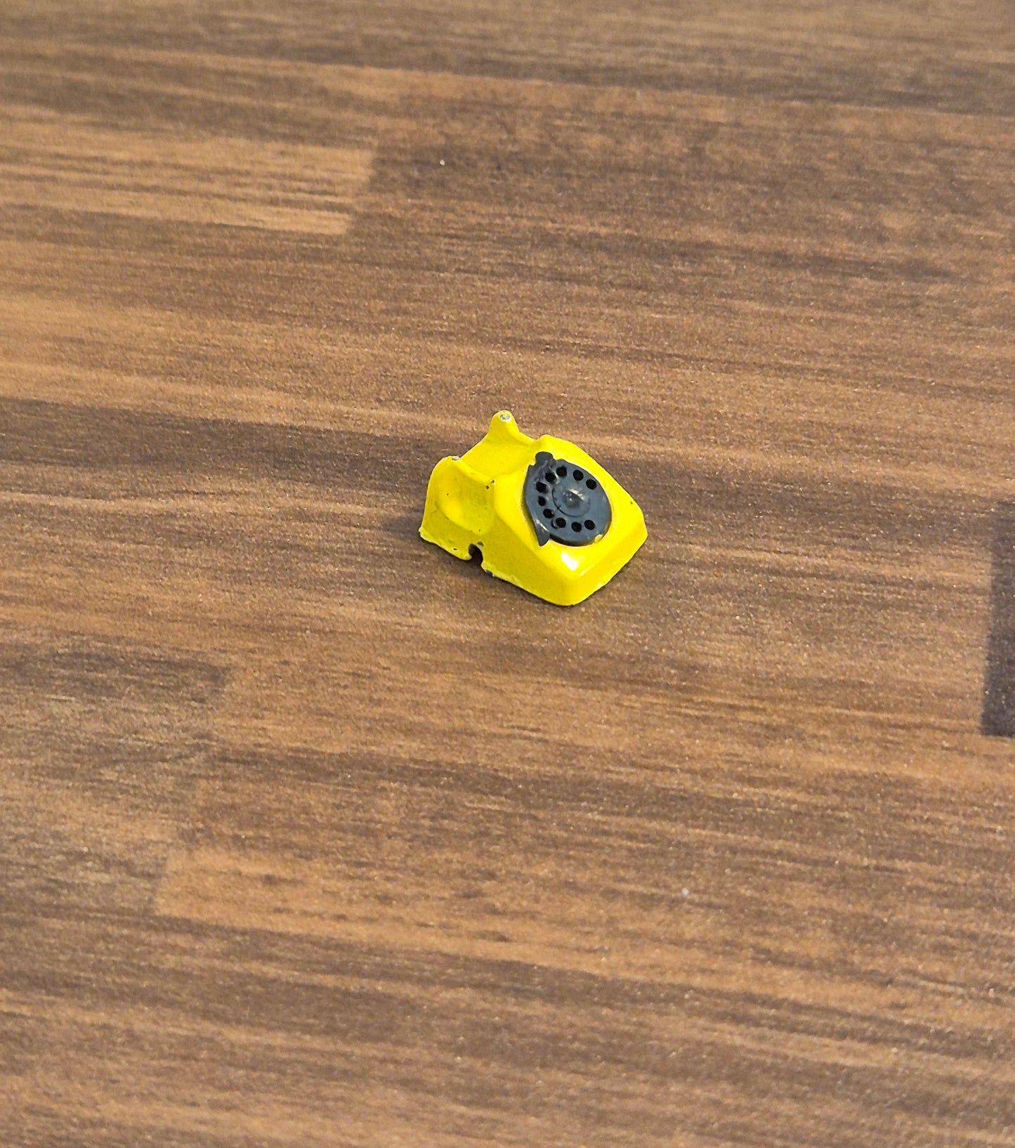 Lundby  telefon  med  mangler