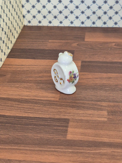 Større porcelæn ur