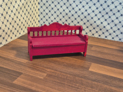 Lundby  bænk, malet