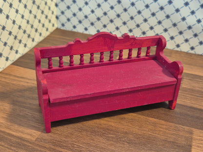 Lundby  bænk, malet