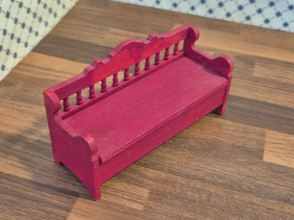 Lundby  bænk, malet