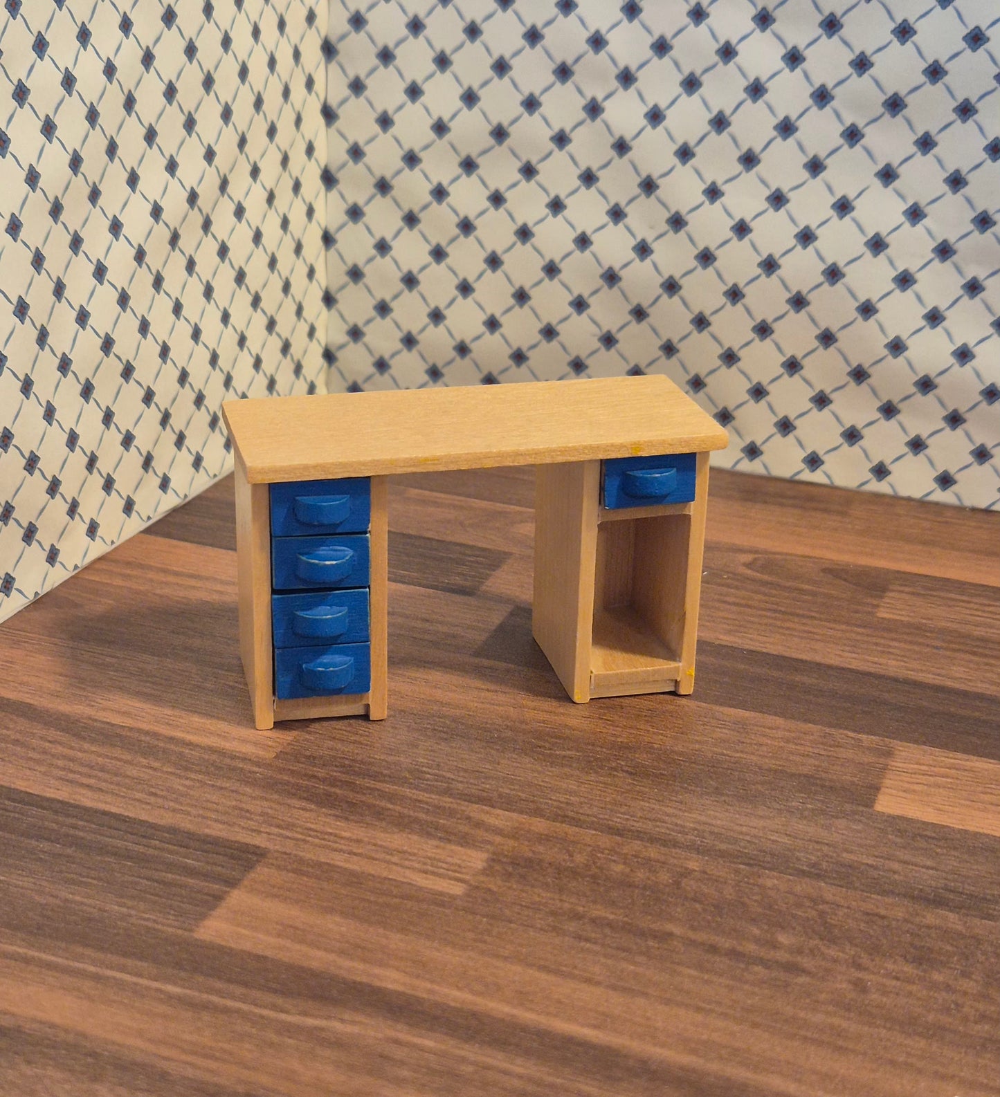Lundby  skrivebord