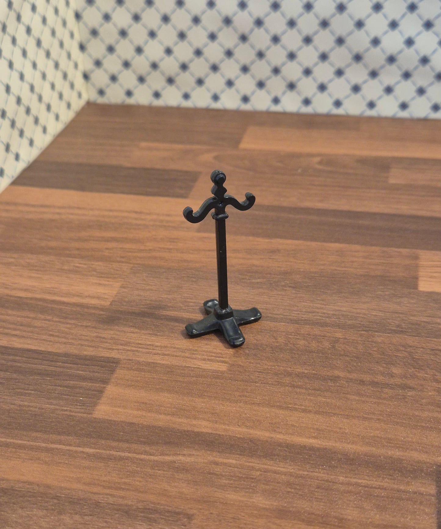 Lundby  pejseredskabers stativ