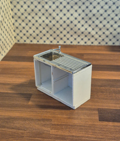 Lundby  vaskeskab med mangler