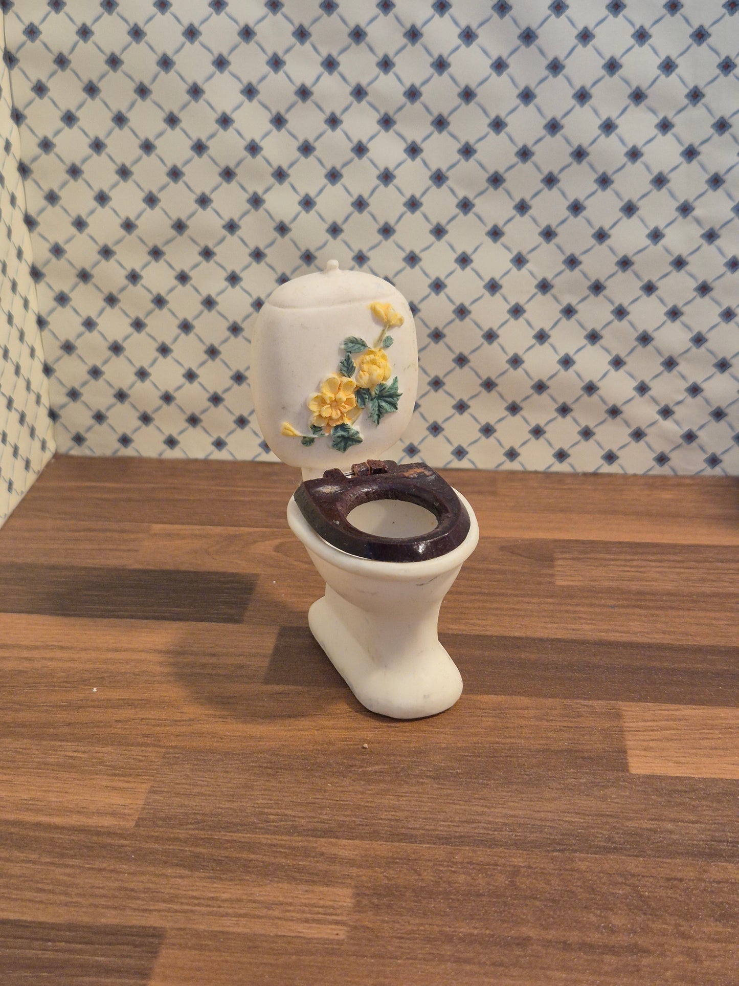 1:12  toilet