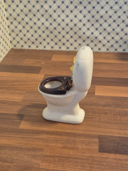 1:12  toilet