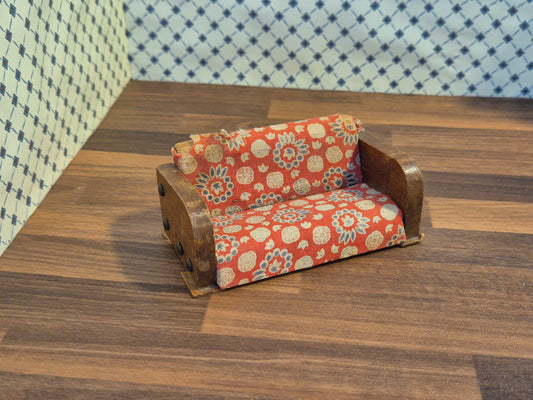 Vintage sofa, slidt