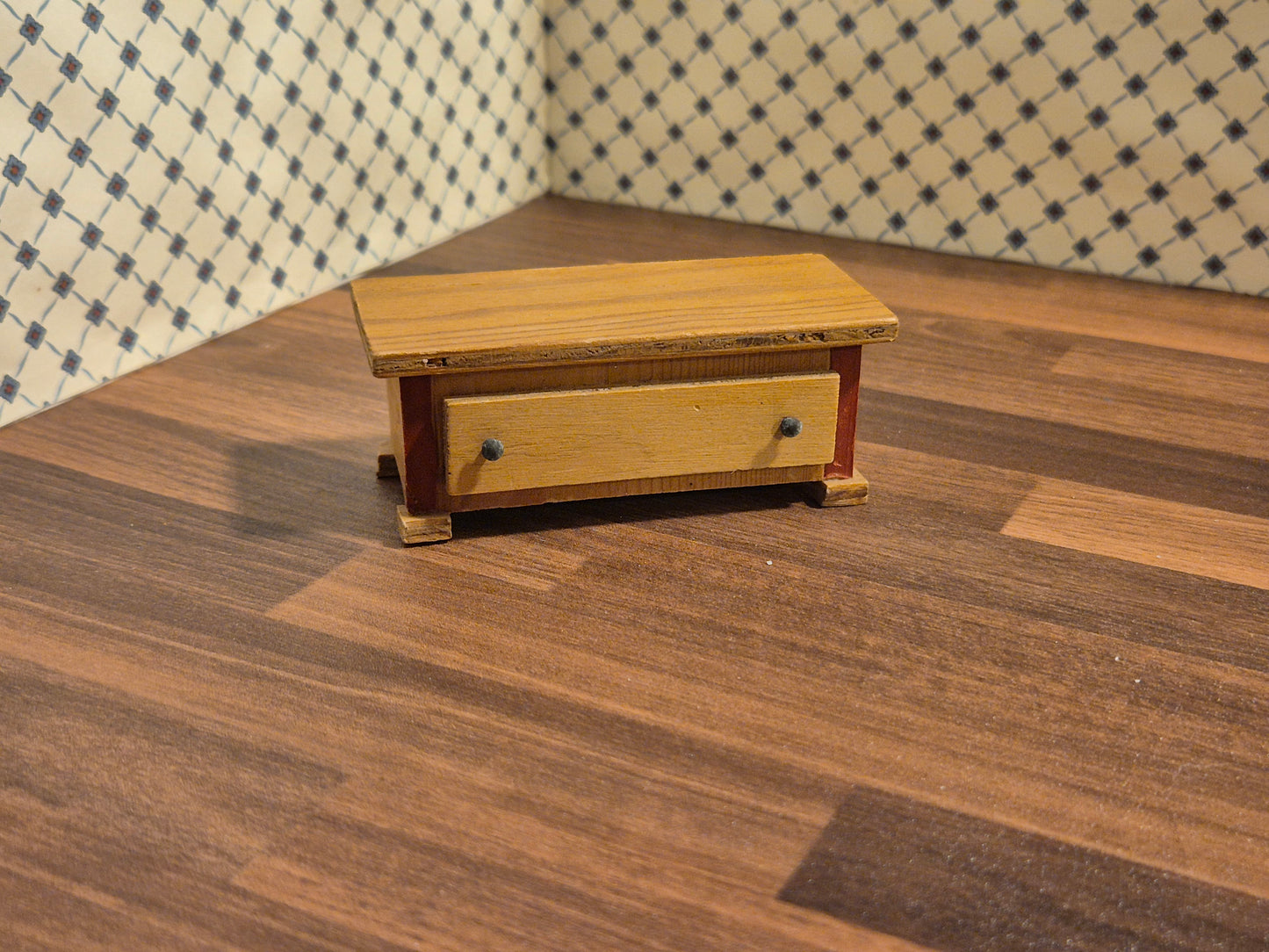 Vintage 1:16 kommode