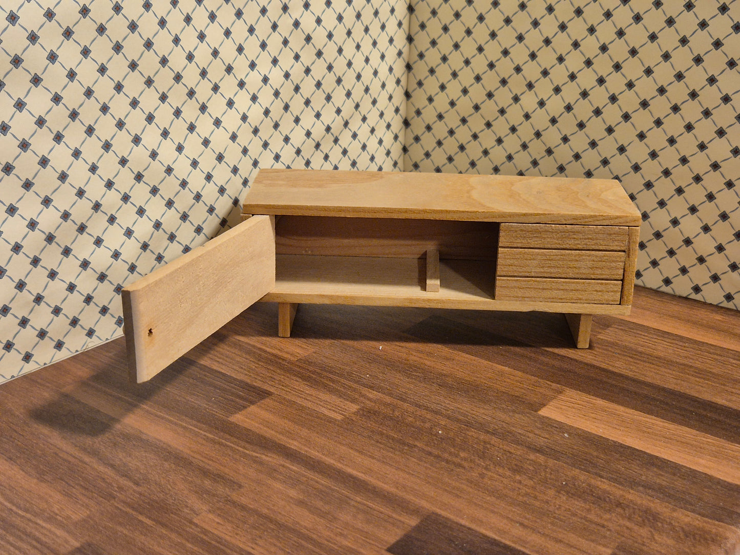Vintage 1:10 skænk