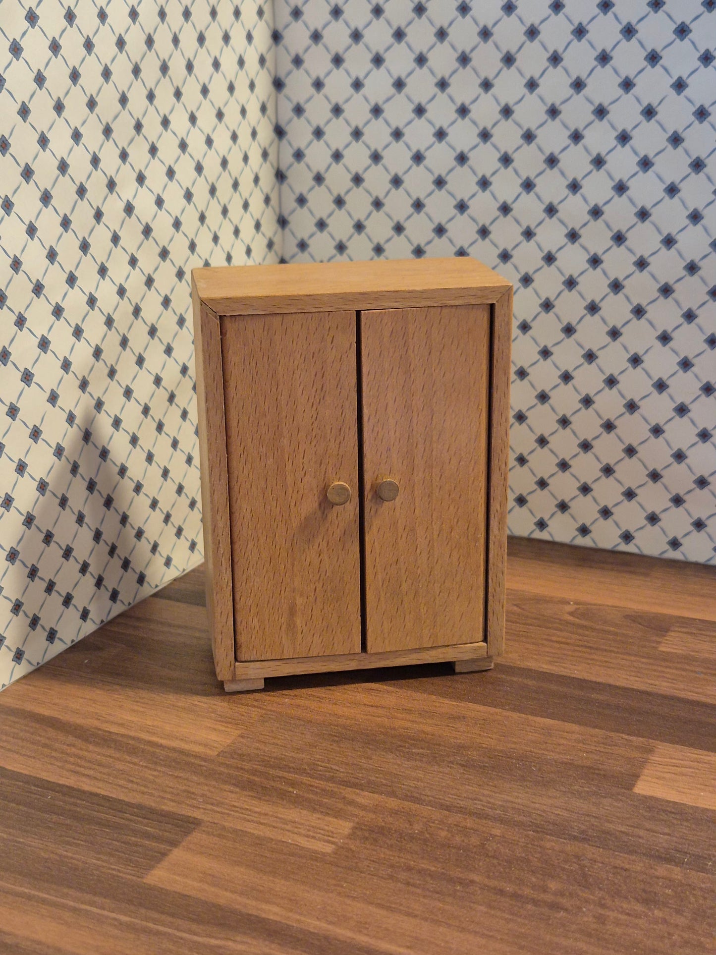 Vintage klædeskab