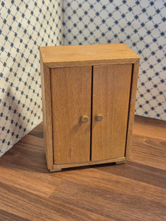 Vintage klædeskab