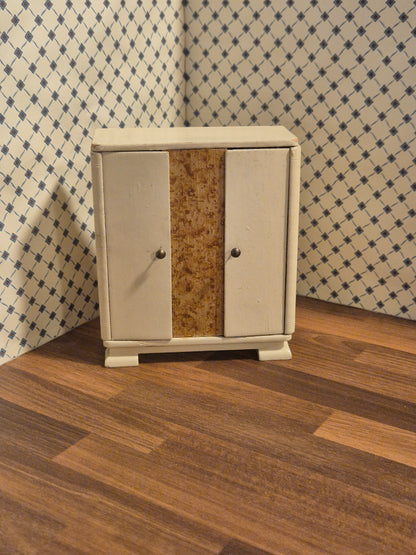 Vintage klædeskab