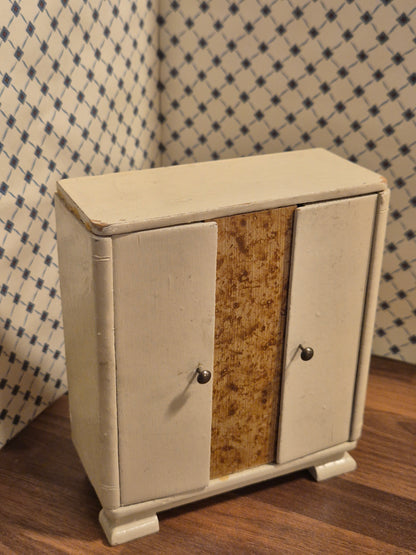 Vintage klædeskab