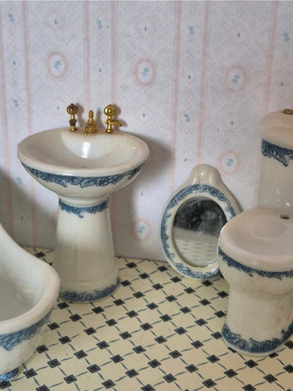 1:12 porcelæn badeværelse,  mangler