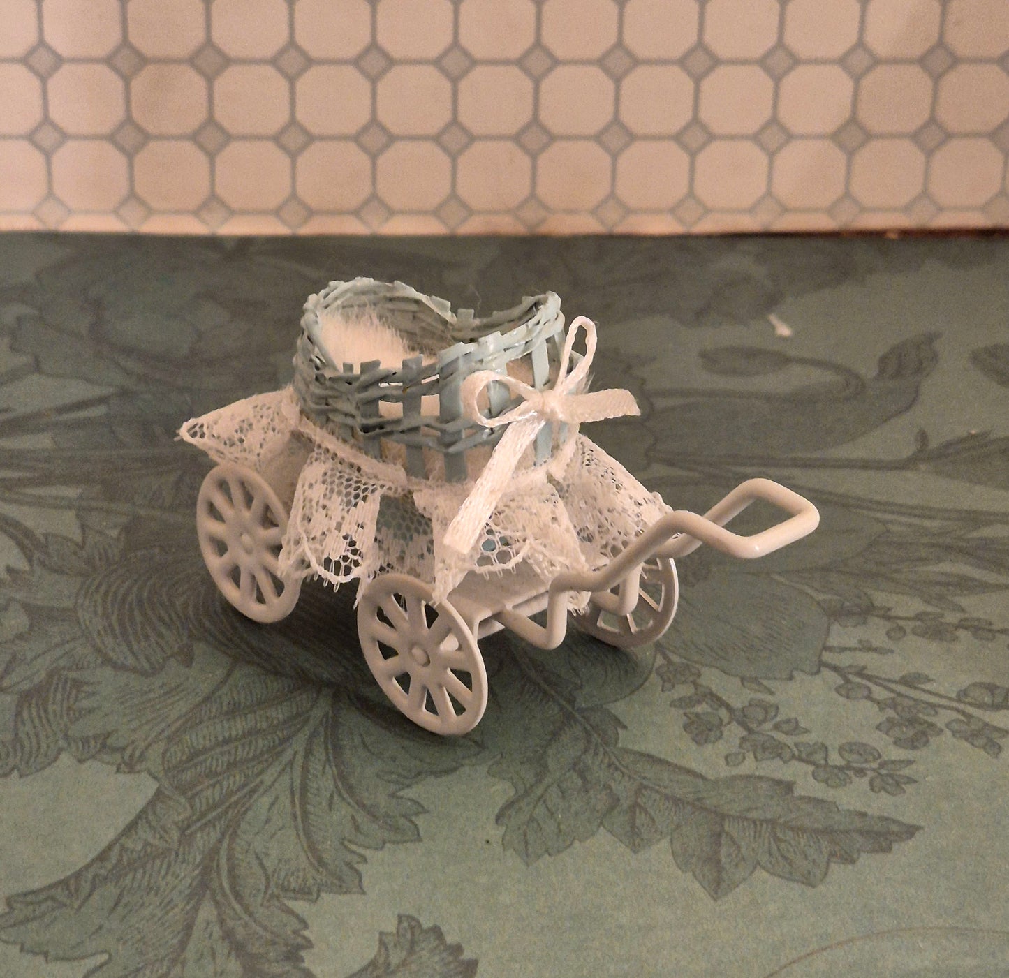 1:18 Puppenwagen für Puppenhaus