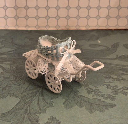 1:18 Puppenwagen für Puppenhaus