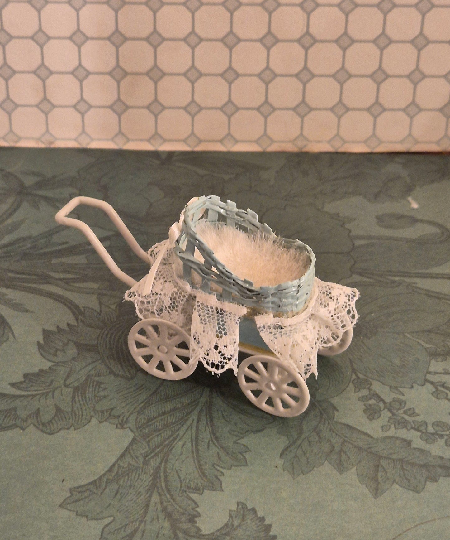 1:18 Puppenwagen für Puppenhaus