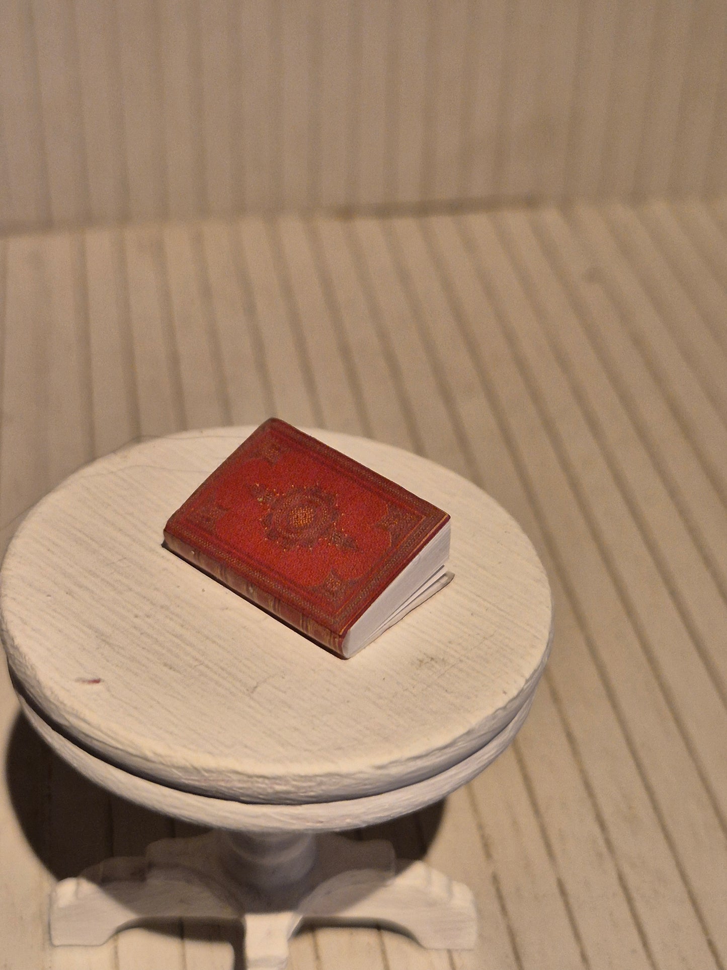 Book red-brown
